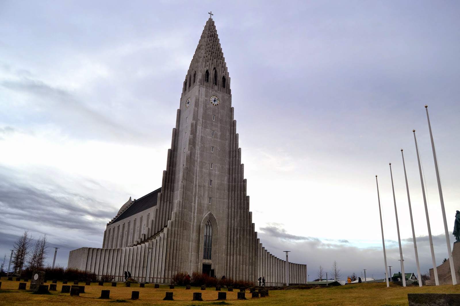 *TURISMO E HOTELARIA